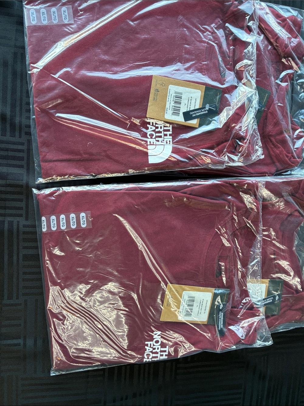 The North Face Crew Neck Tee - Burgundy Red (5 X-Large shirts pack) - Picture 4 of 7